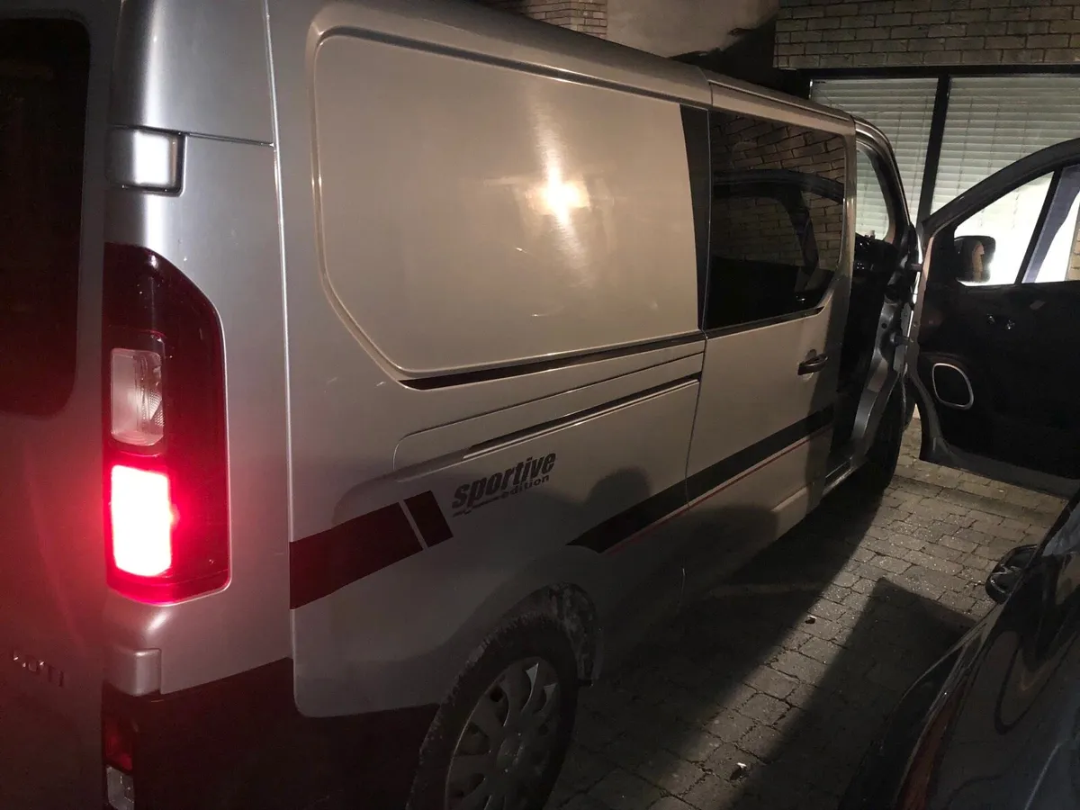 Opel Vivaro - Image 4