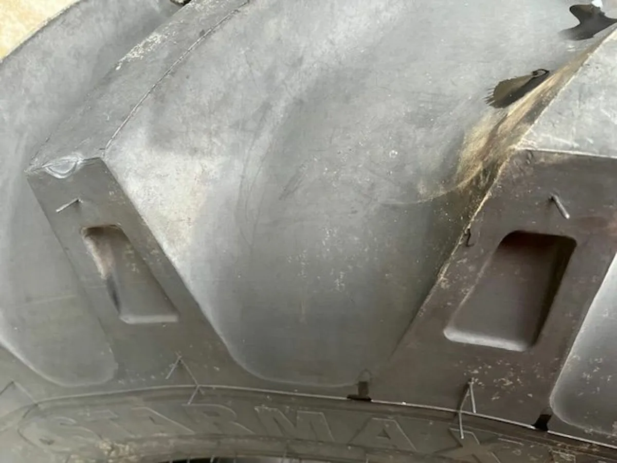 16.9 x 28 Starmax Tyre New - Image 3