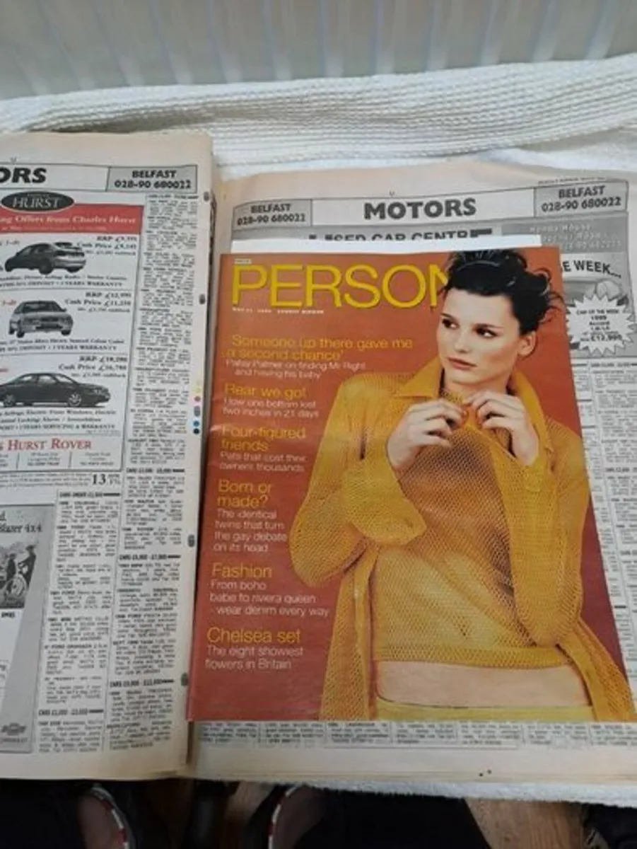 Sunday Mirror 21 May 2000 EURO 2000 team stickers - Image 2