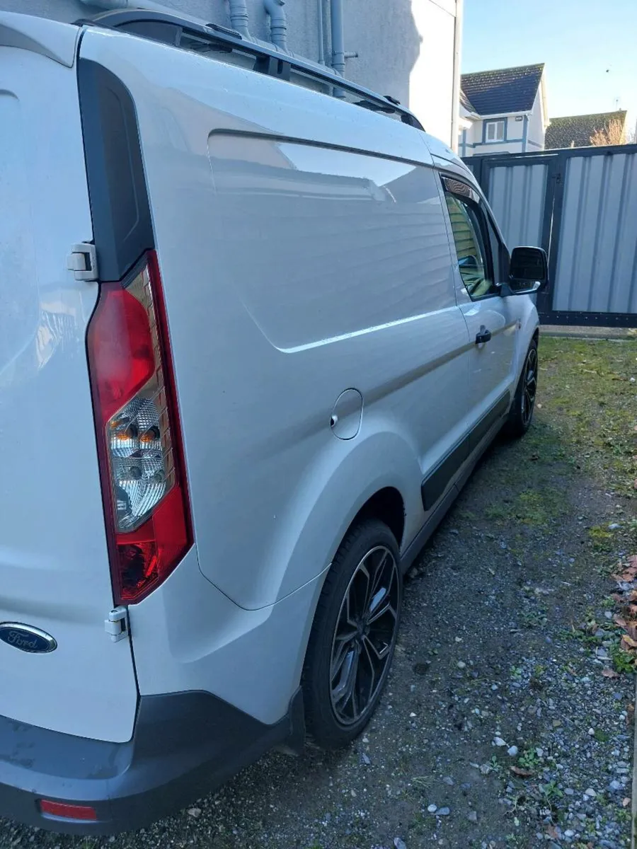 2015 Ford Transit Connect 3 seater SWB - Image 4