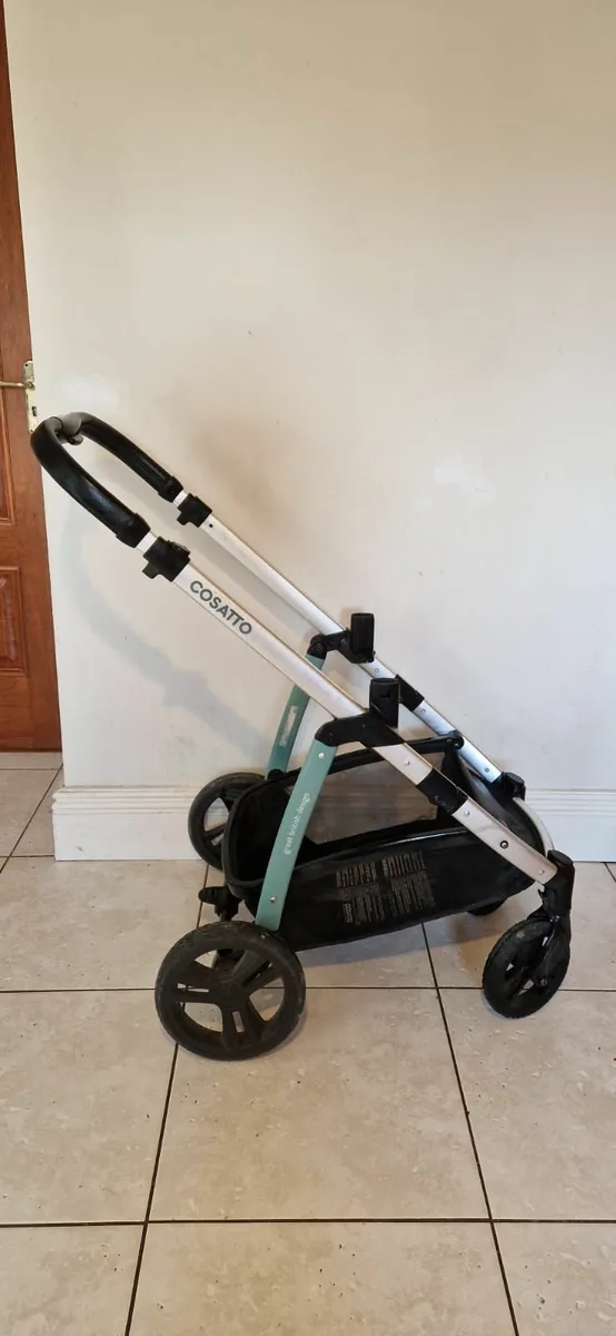 Cosatto Pram + Car Seat - Image 2