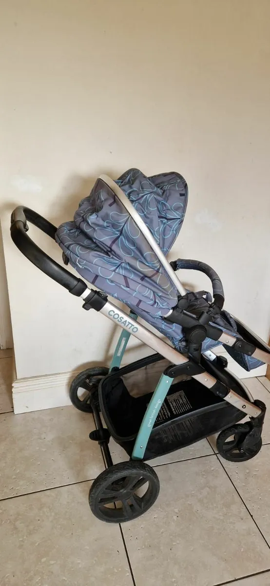 Cosatto Pram + Car Seat - Image 3