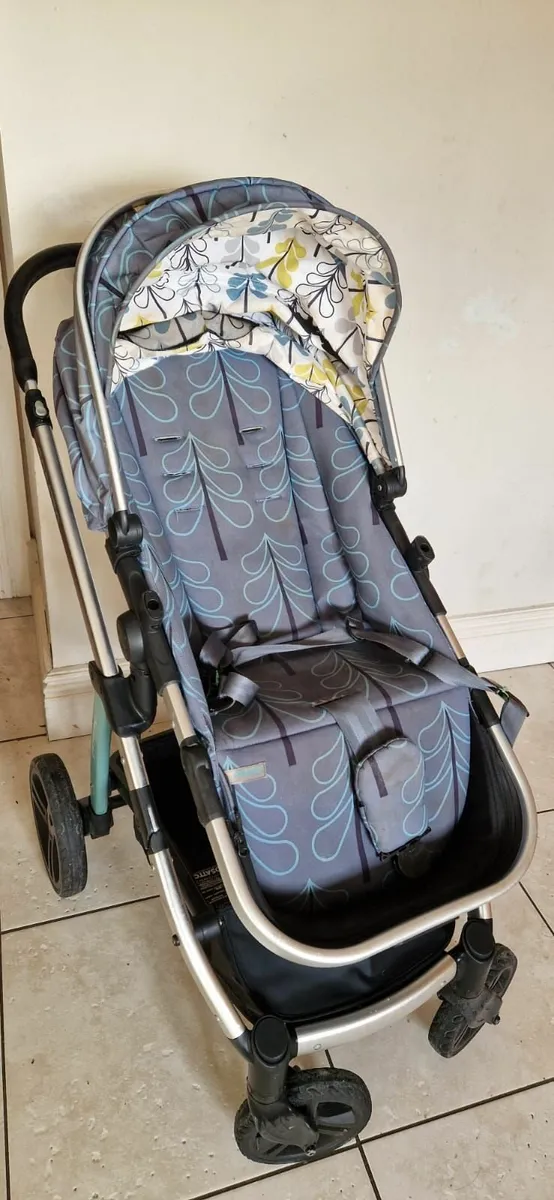 Cosatto Pram + Car Seat - Image 4