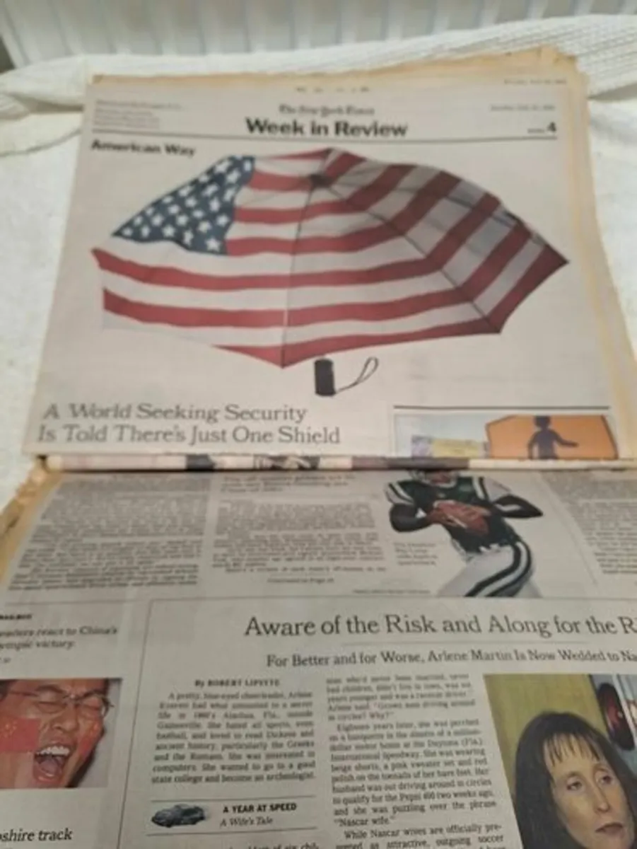 The New York Times 22 July 2001 - Image 2