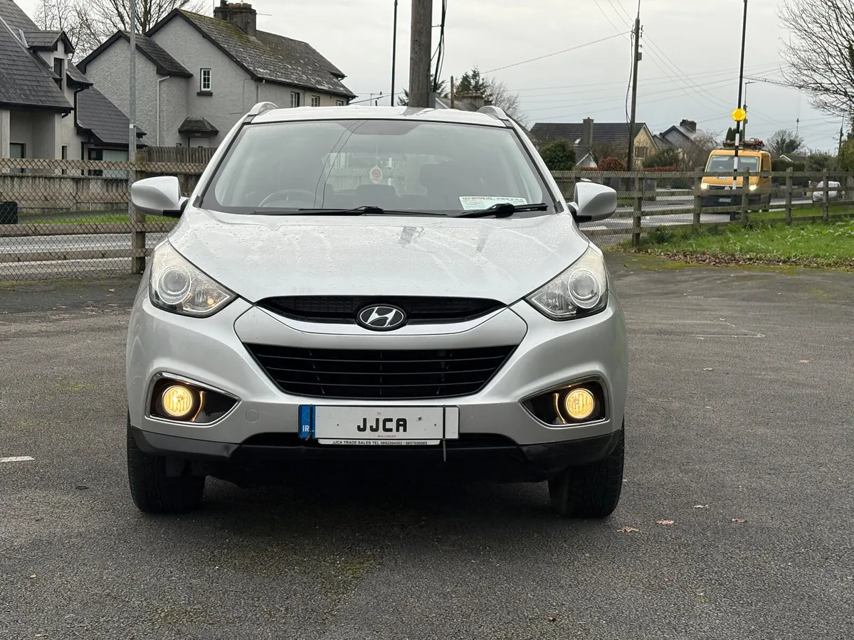 ABSOLUTELY IMMACULATE 2011 IX 35 - Image 2