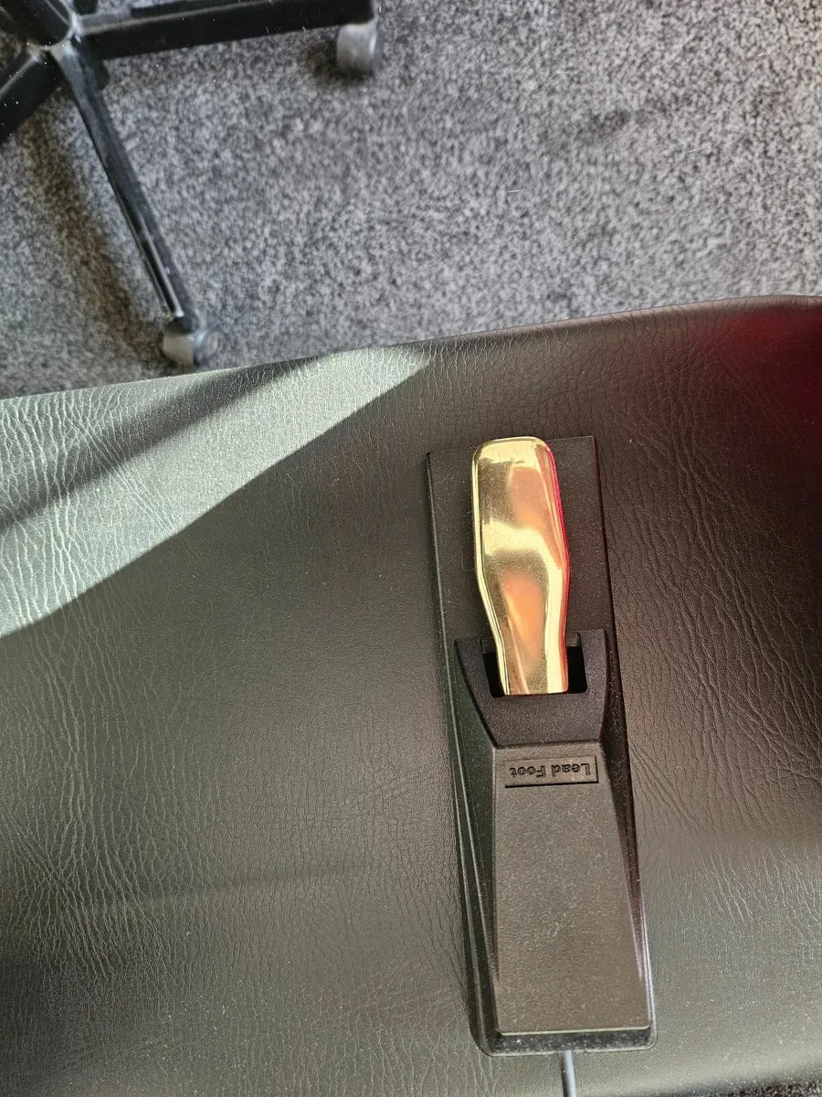 Yamaha P-45 B with Sustain pedal, stand and seat - Image 3