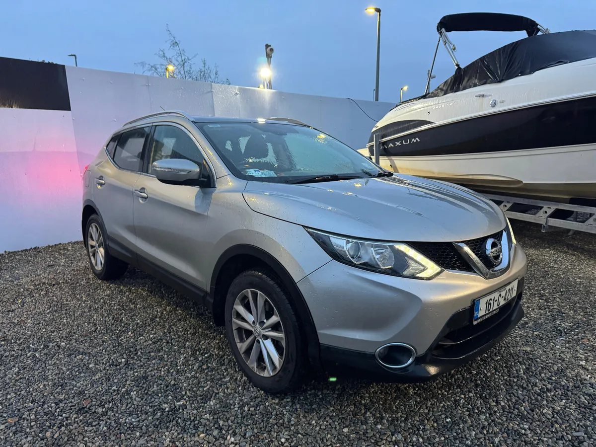 Nissan Qashqai 2016 top spec sunroof