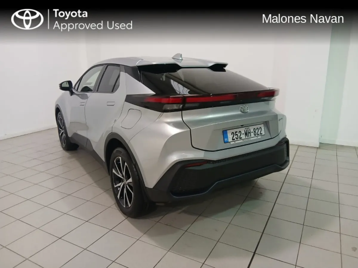 Toyota C-HR C-HR PHEV SPORT - Image 2