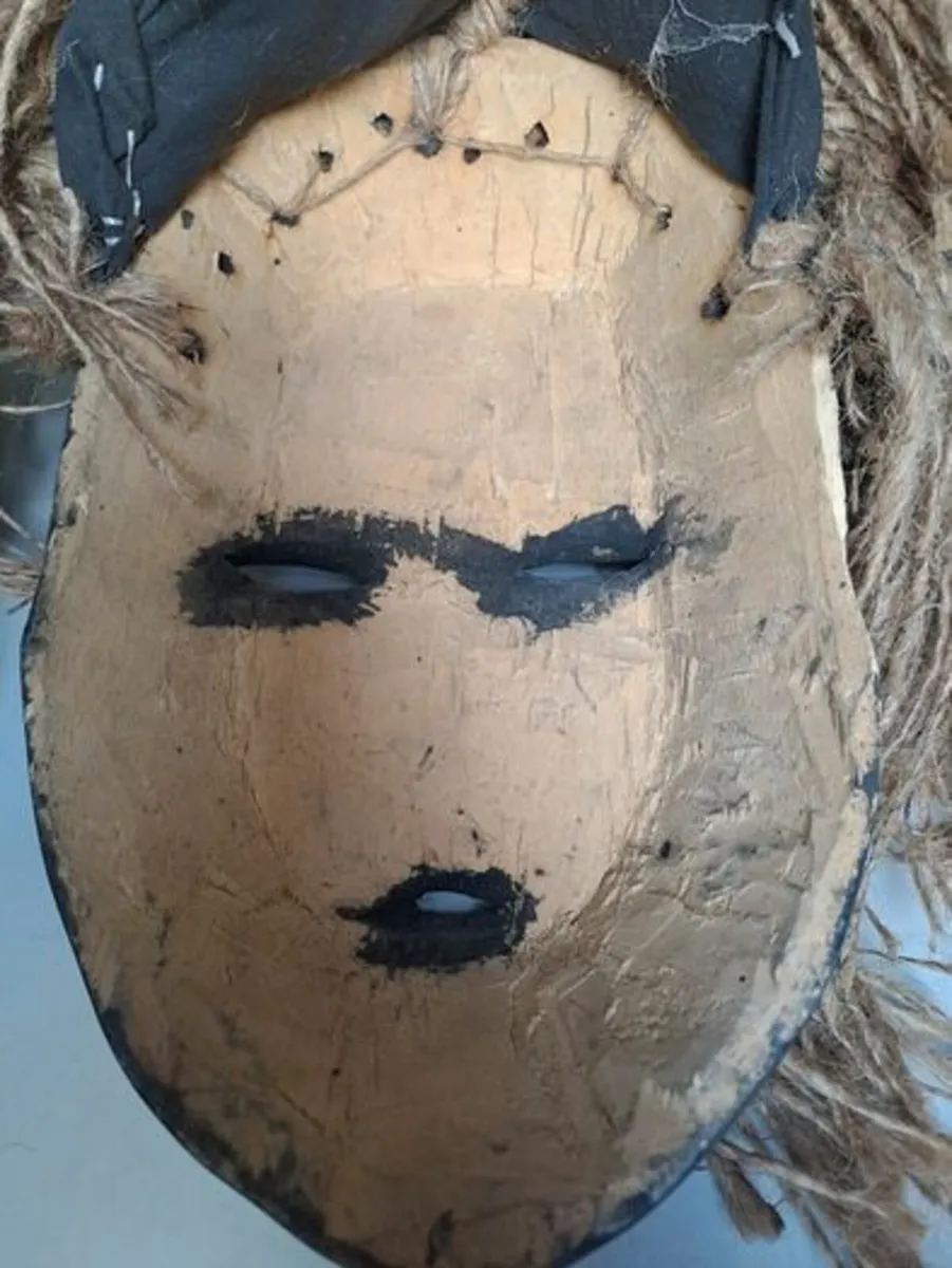 African mask - Image 4