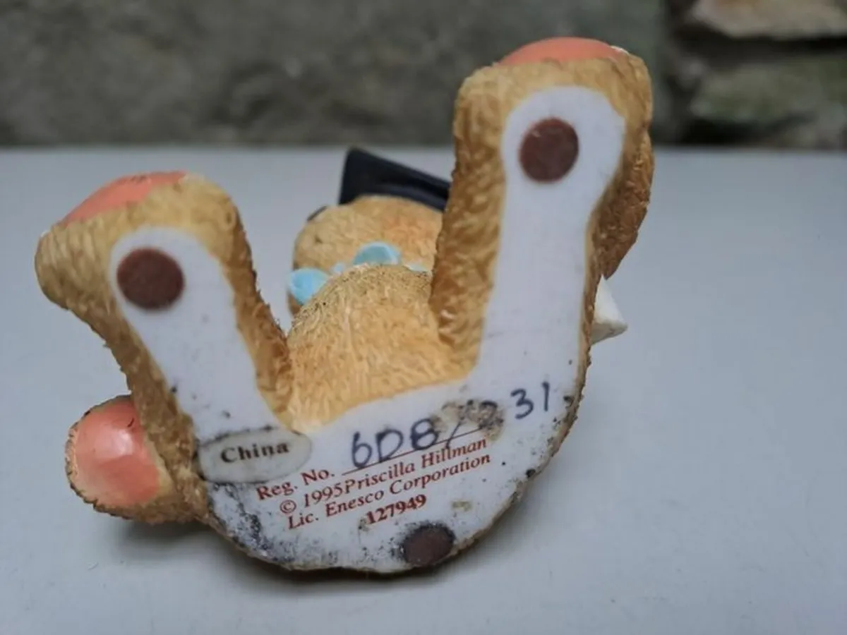 1995 graduation figurine - Image 3