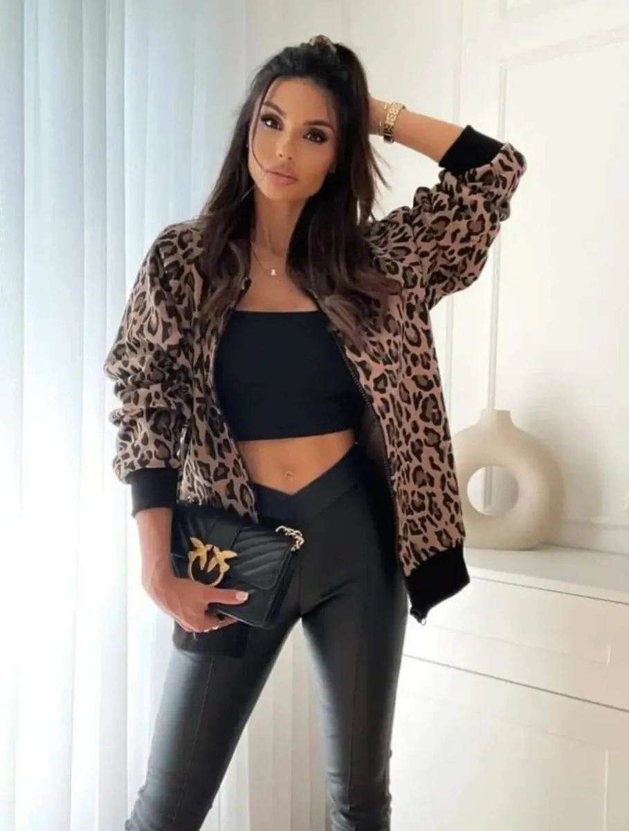 Zebra zipped sweatshirt XS-L - Image 3