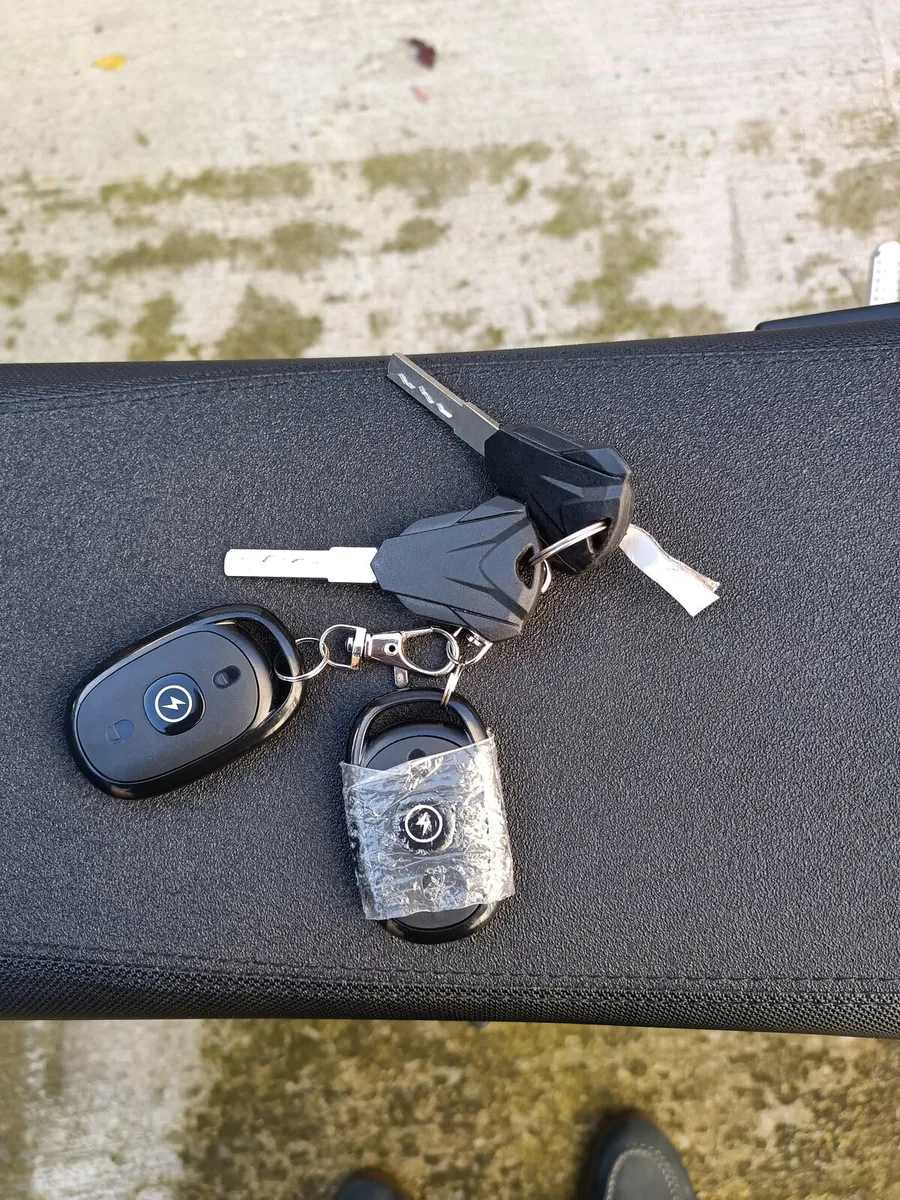 Electric motorcycle - Image 2