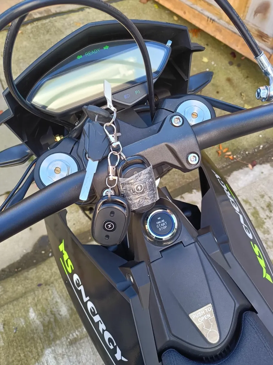 Electric motorcycle - Image 3