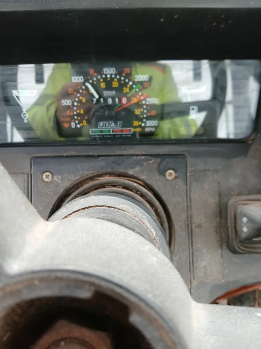 Fiat 80-90dt tractor+loader. - Image 2