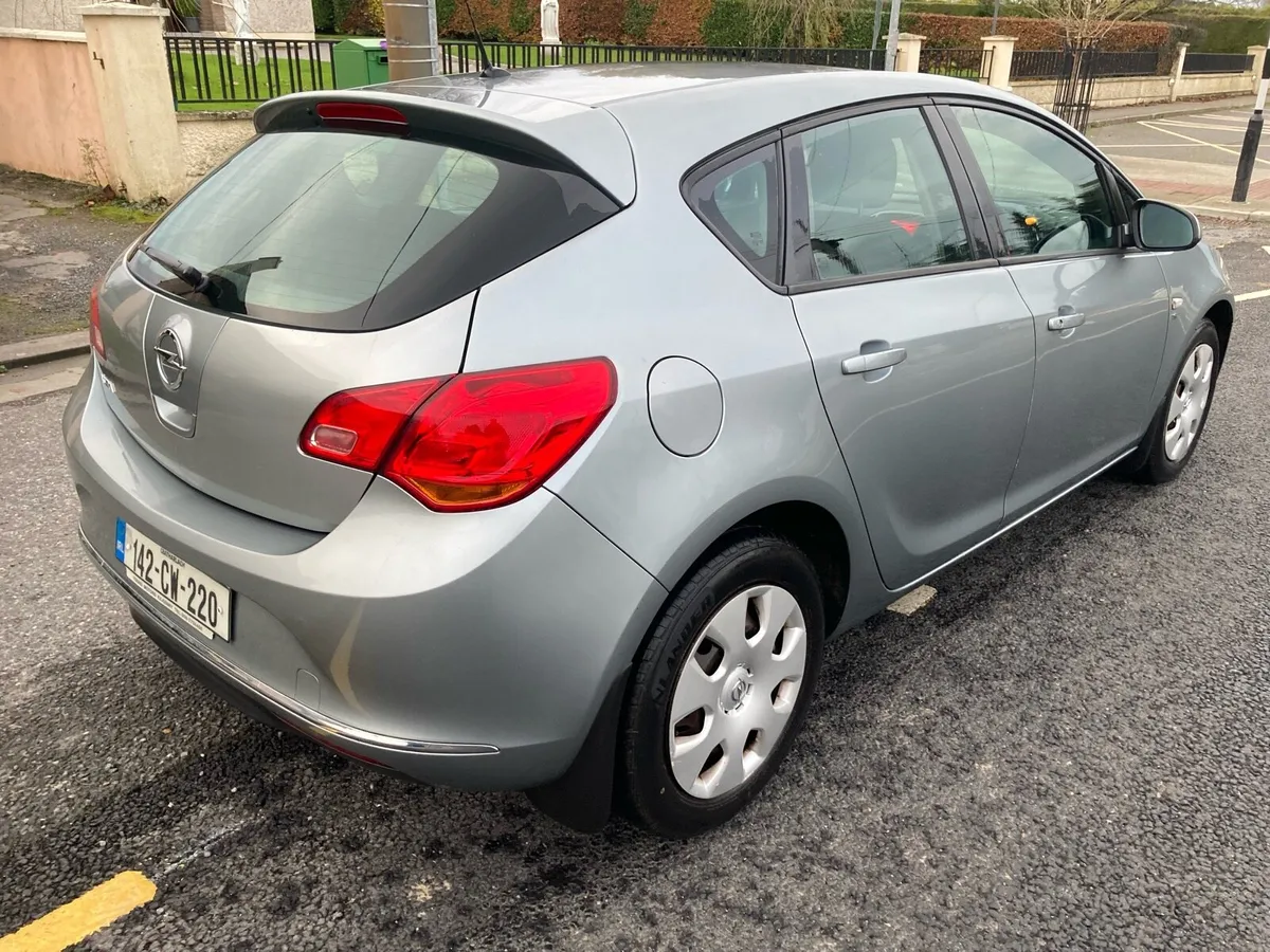 2014 Opel Astra 1.4 petrol Nct 11/26 /3250 euro / - Image 2