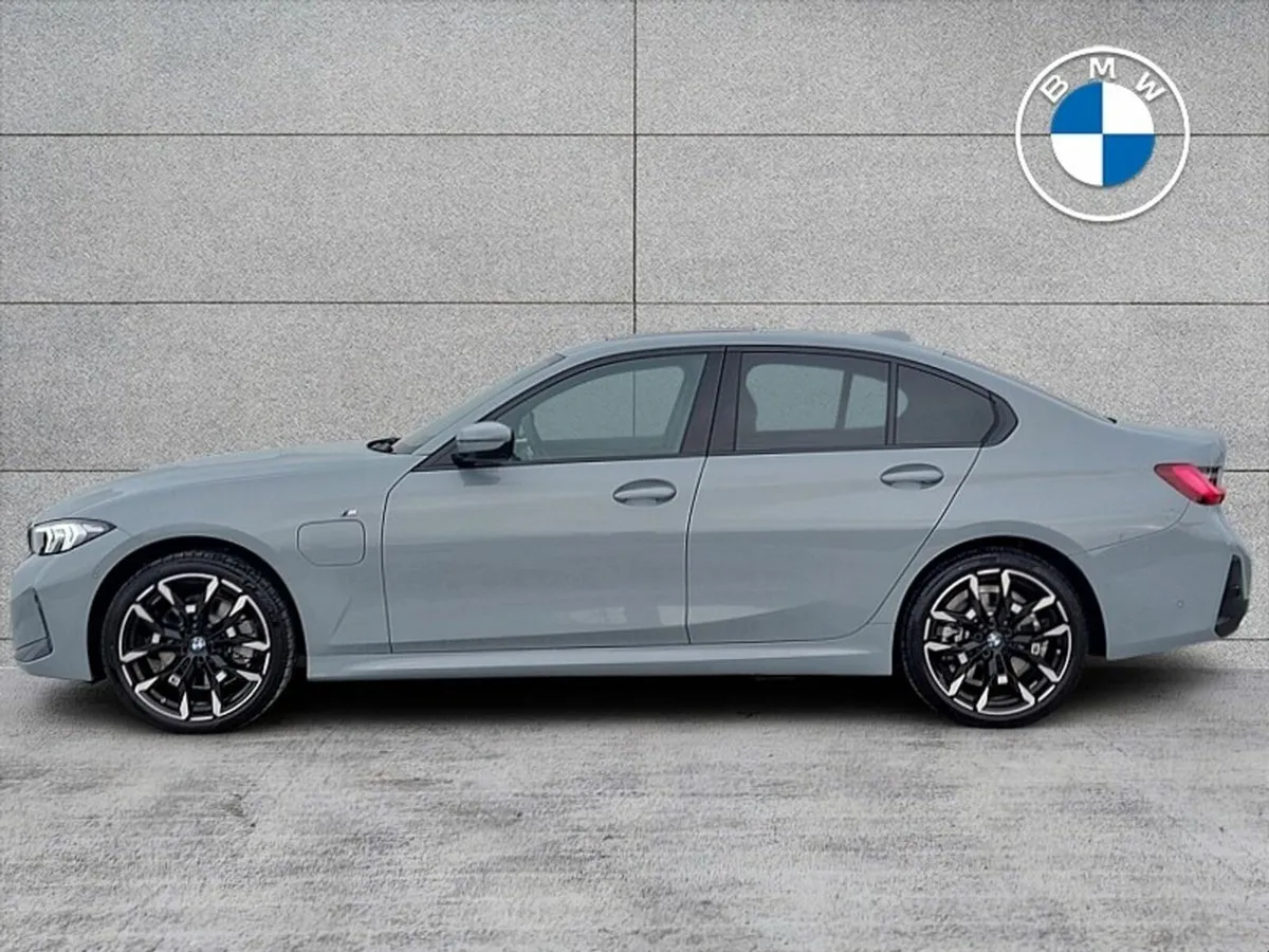 BMW 3-Series 330e M Sport - Image 3