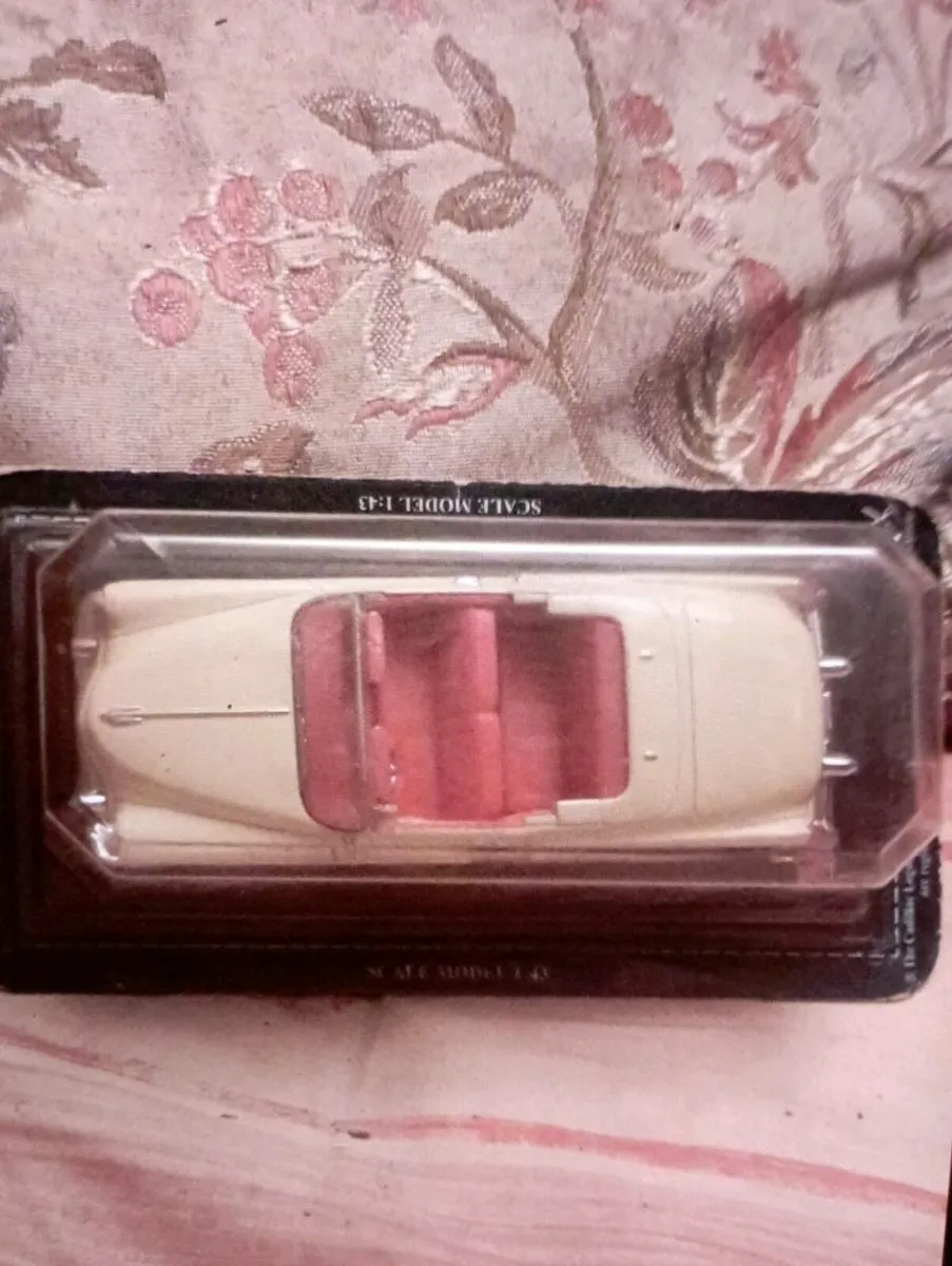 VINTAGE 1959 CADILLACS ELDORADO CONVERTIBLE  CAR. - Image 1