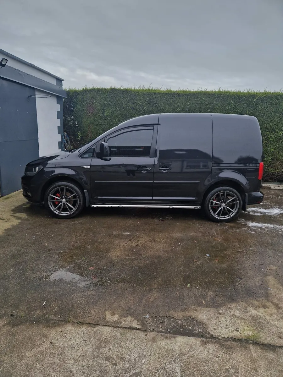 Vollswagen Van 1.6L TDI - Image 1