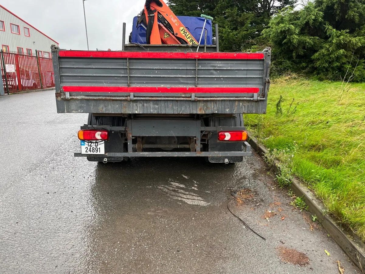 Renault Midlum 2012 crane tipper - Image 3