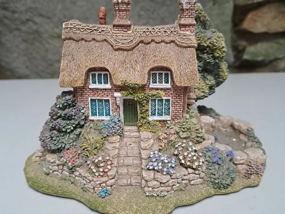 Lilliput Lane Watermeadows - Image 1