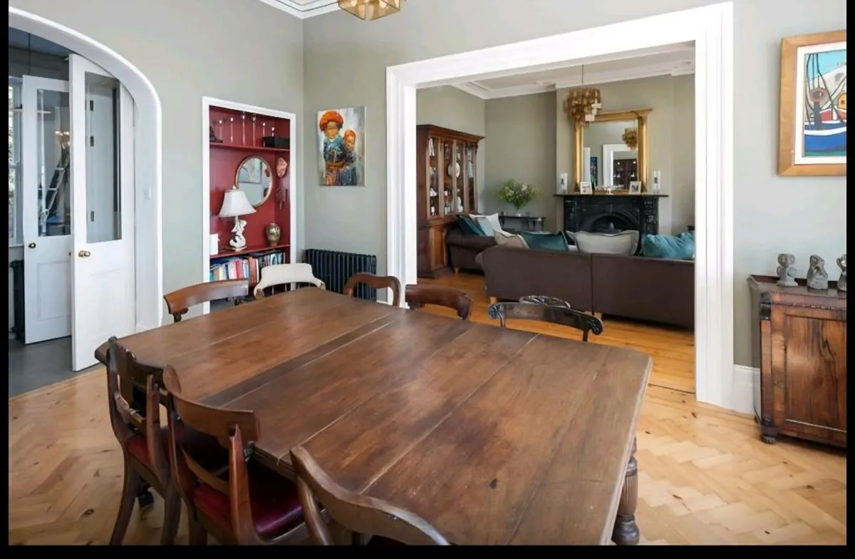 Antique table and chairs - Image 3