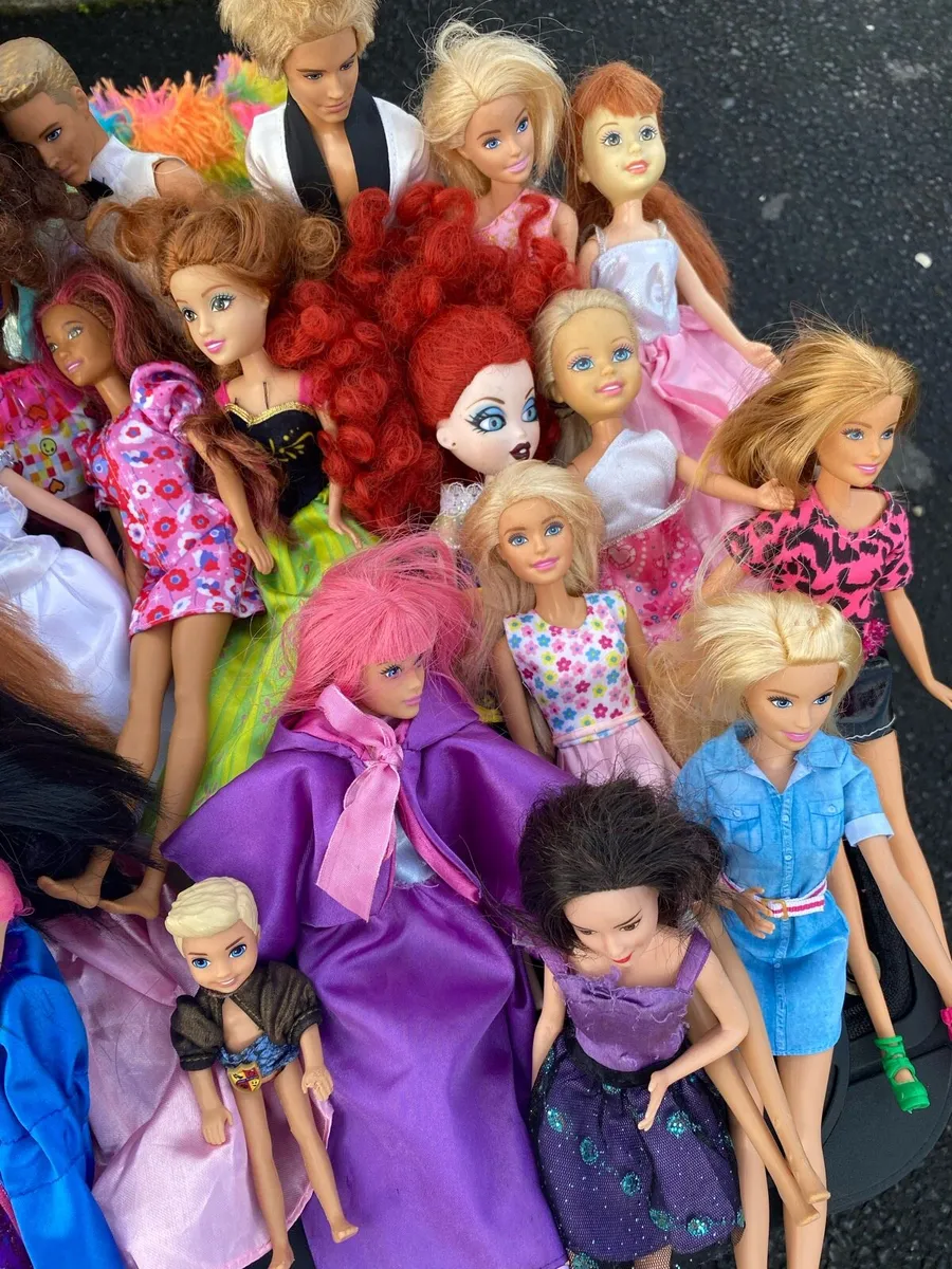 32 Barbie Dolls - Image 4