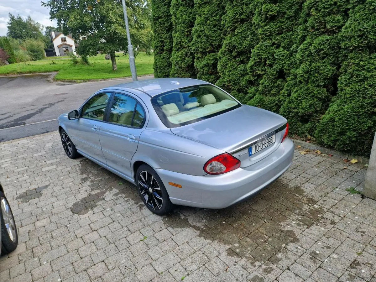 2010 JAGUAR X TYPE - Image 4