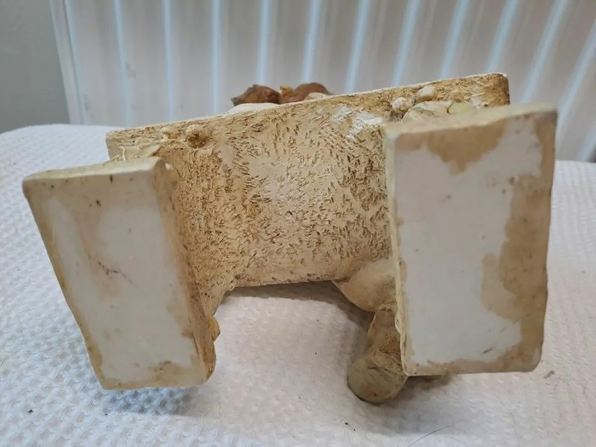 Boy and girl on bench Figurine - Image 4