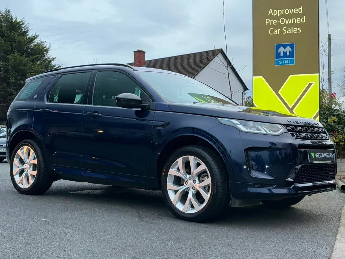 Land Rover Discovery Sport P300E URBAN EDITION PAN - Image 1