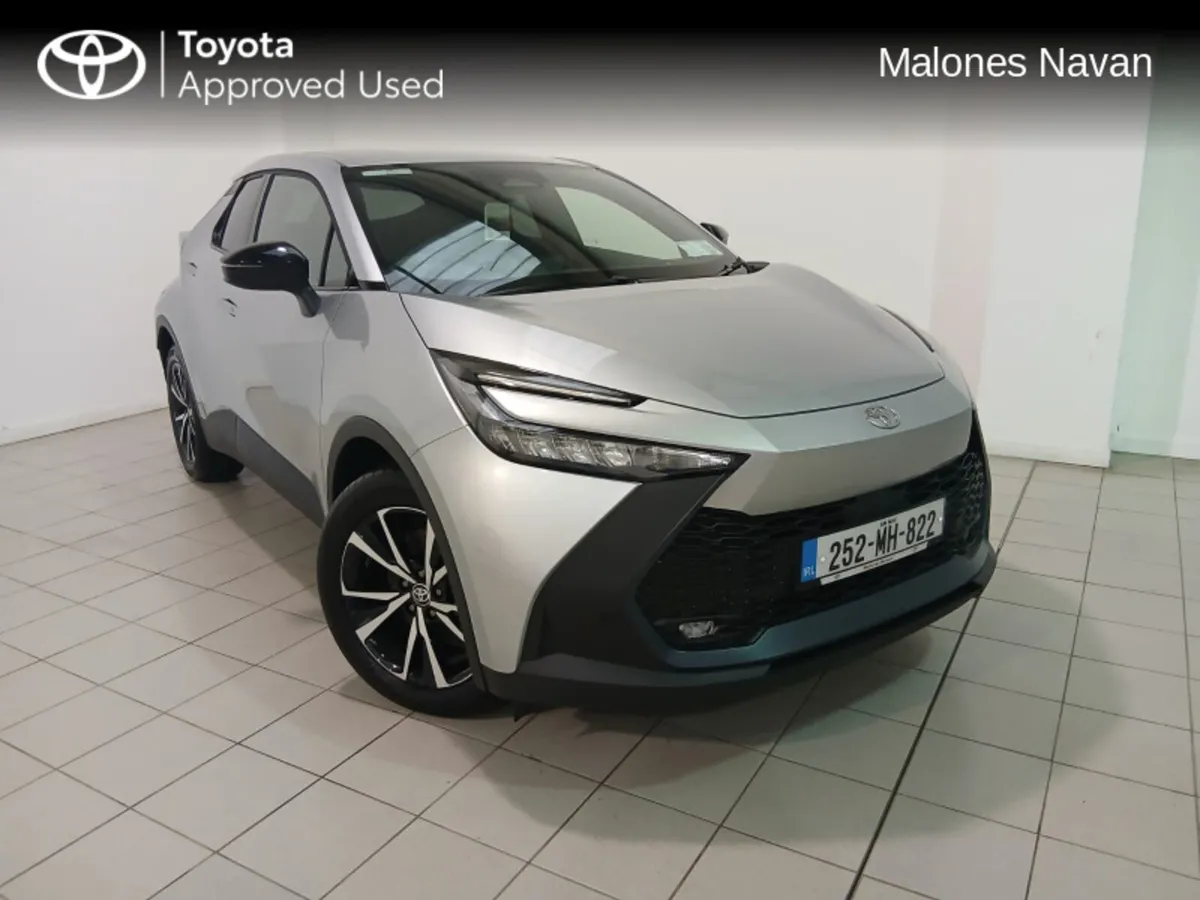 Toyota C-HR C-HR PHEV SPORT - Image 1