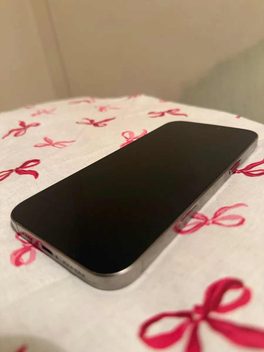 iPhone 16 pro max - Image 1