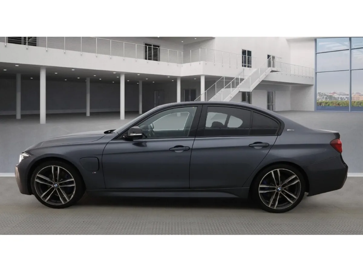 BMW 3-Series 330e M SPORT SHADOW EDITION - Image 3