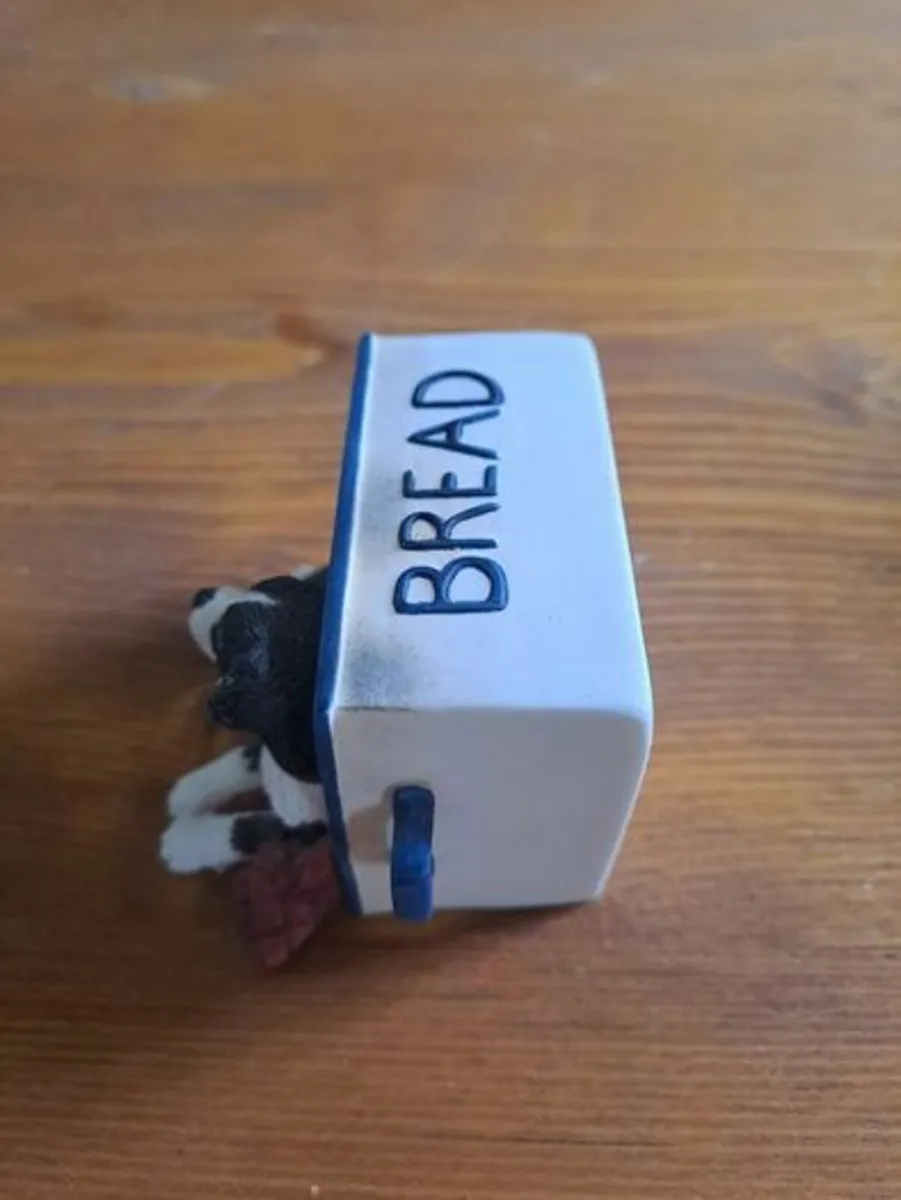 On the Farm Figurine 2004 - Image 2