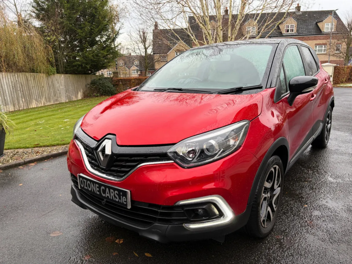 Renault Captur ICONIC TCE - Image 1