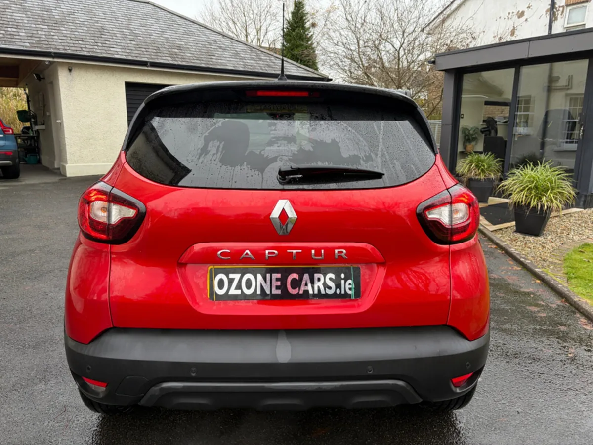 Renault Captur ICONIC TCE - Image 3