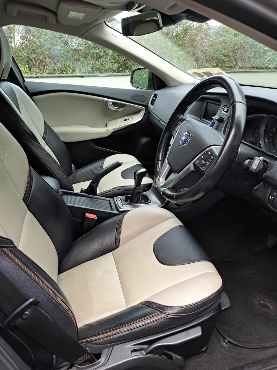 Volvo V40 2014 - Image 3