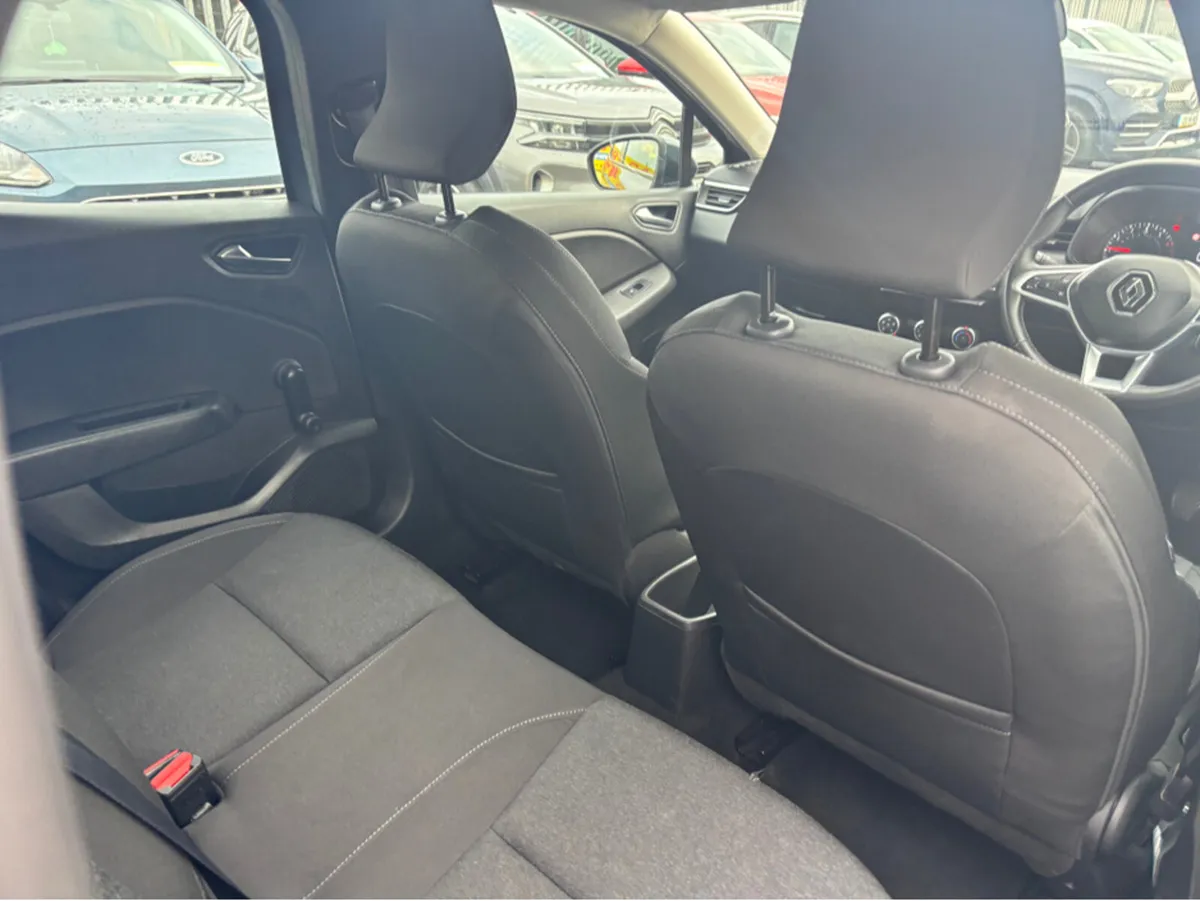 Renault Clio DYNAMIQUE TCE 90 MY21.5 5 5DR - Image 2