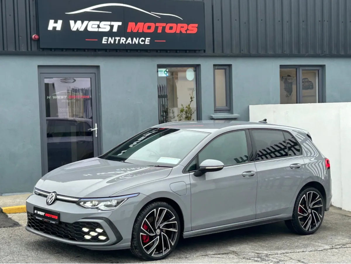 Volkswagen Golf GTE S-A DSG - Image 1