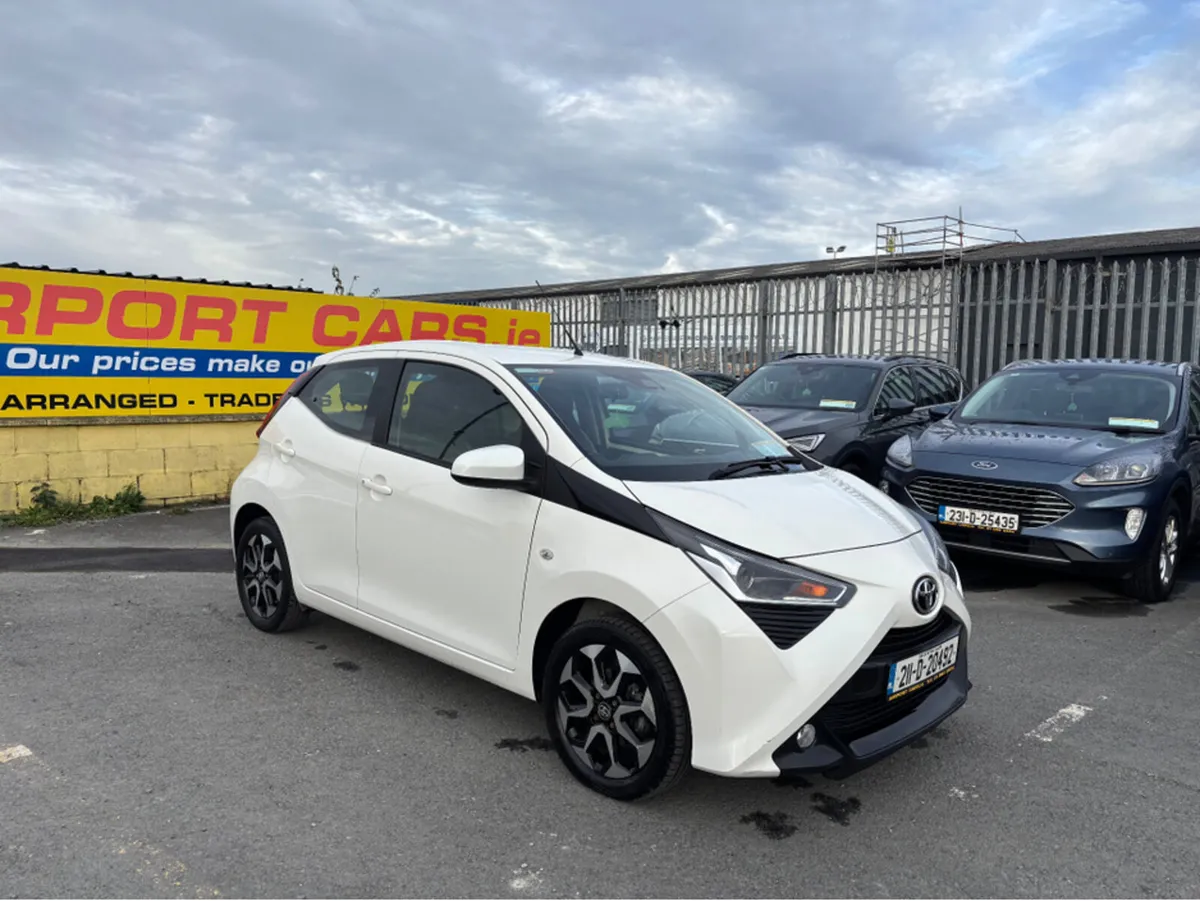 Toyota Aygo 1.0 5 DR X-PLAY 4DR - Image 1