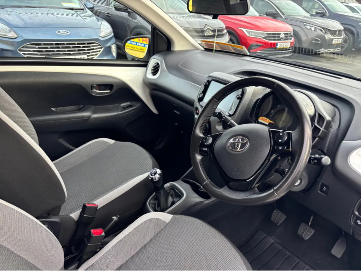 Toyota Aygo 1.0 5 DR X-PLAY 4DR - Image 4