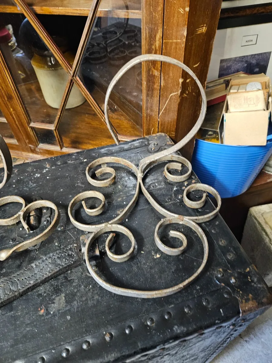 Vintage Handmade Plant Pot Wall Brackets - Image 2