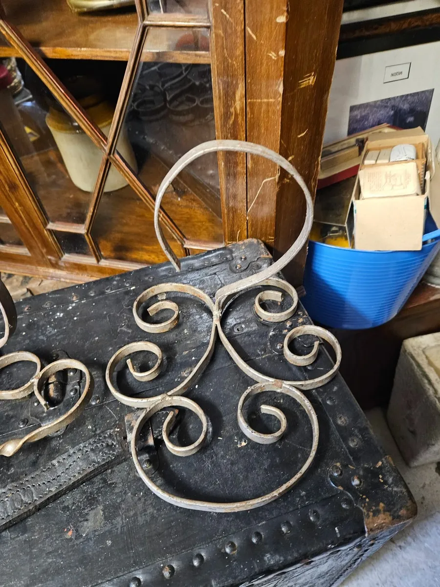 Vintage Handmade Plant Pot Wall Brackets - Image 4