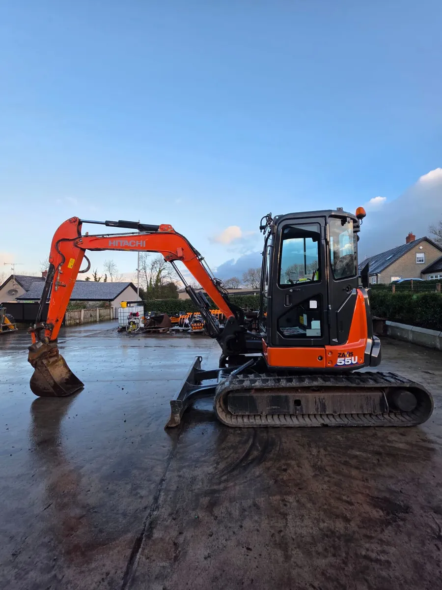 2017 HITACHI ZX55U-5A - Image 2