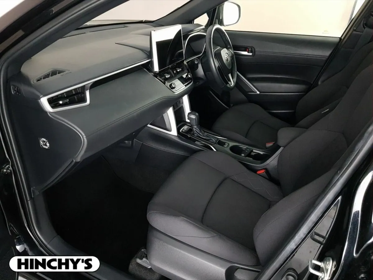 Toyota Corolla 1.8 Hybrid Luna Hatchback - Image 4