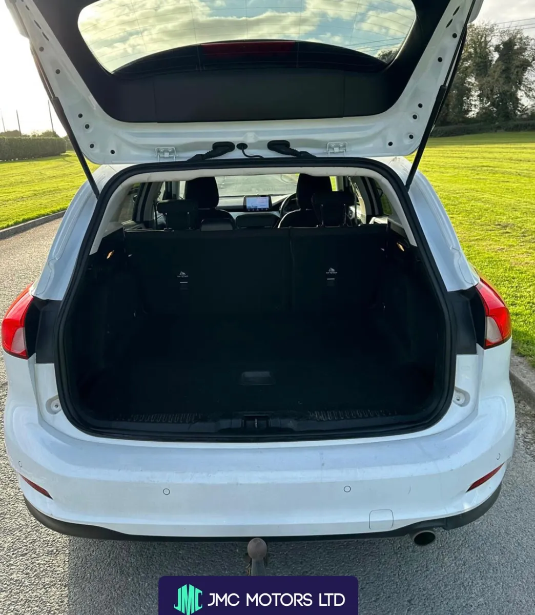 Ford Focus 2021 Nct3/2027 - Image 4