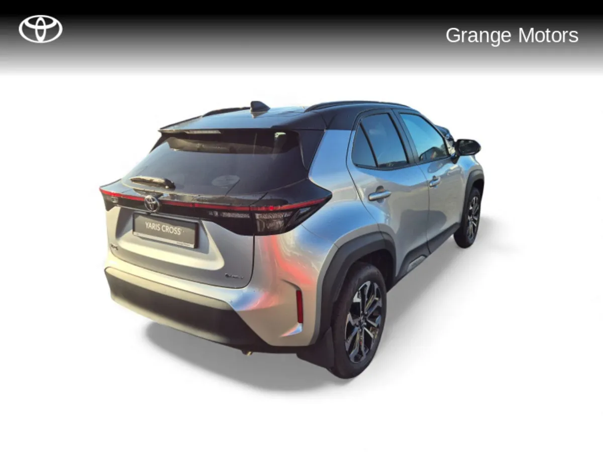 Toyota Yaris Cross 1.5 HYBRID LUNA SPORT BI-TONE 5 - Image 3