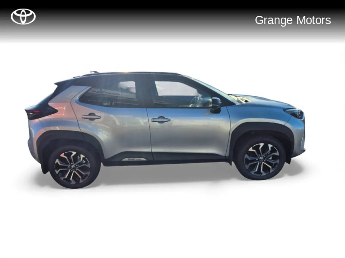 Toyota Yaris Cross 1.5 HYBRID LUNA SPORT BI-TONE 5 - Image 4