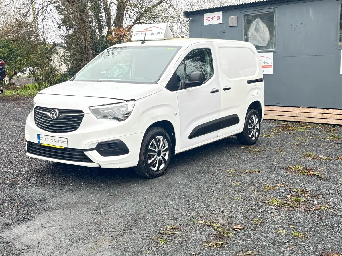 2020 OPEL COMBO-LOW KM-NEW CVRT - Image 2