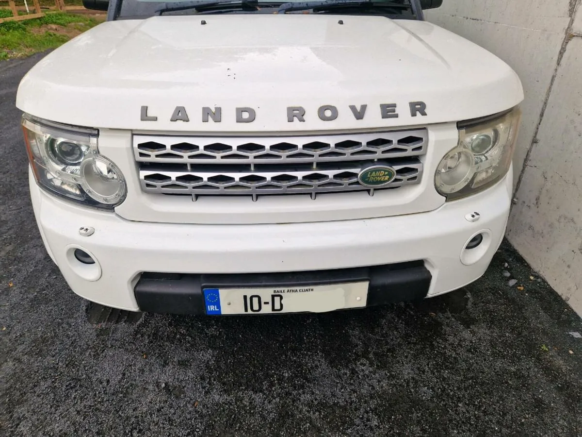 Land Rover Discovery for parts / breaking - Image 1