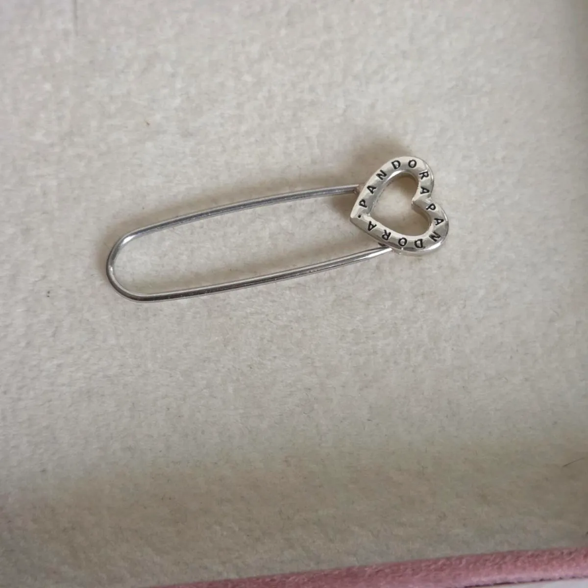 Pandora Me safety pin brooch perfect condition - Image 4